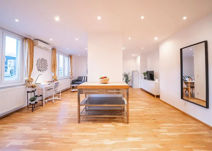 Διαμέρισμα 1 Bedroom, 5 Min From Hauptbahnhof, Ac, 75qm *