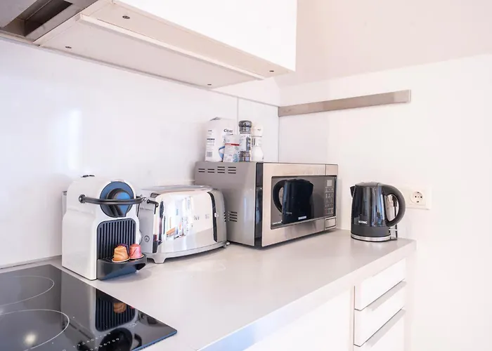 Διαμέρισμα 1 Bedroom, 5 Min From Hauptbahnhof, Ac, 75qm